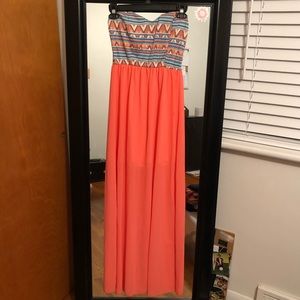 Style Rack Strapless Maxi
